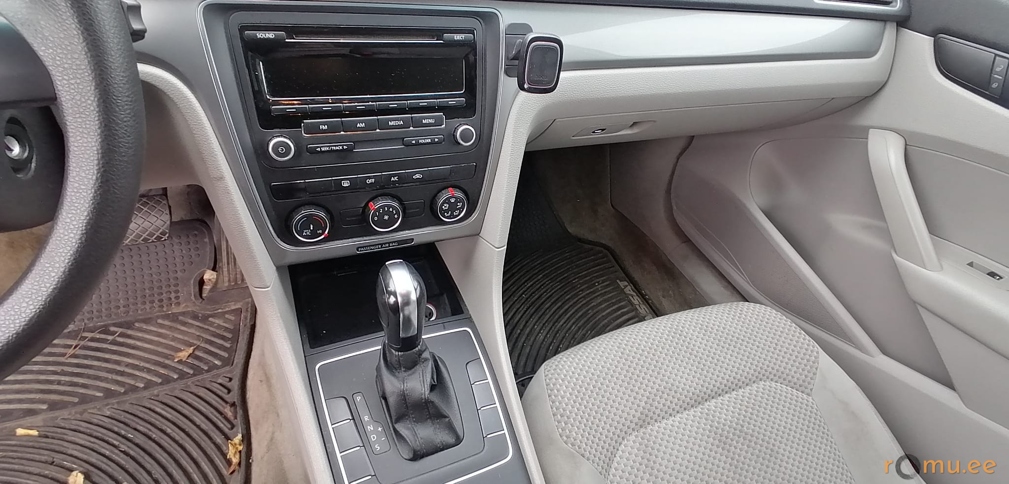 Volkswagen Passat (2013) - Image 10