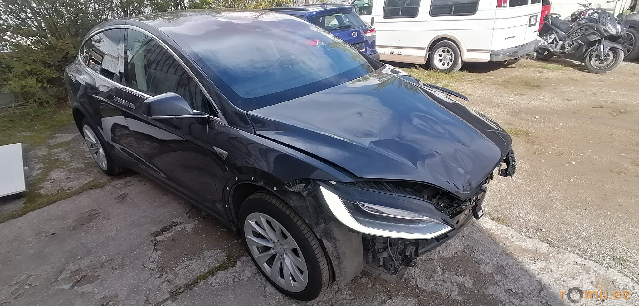 Tesla Motors Model X (2016) - Image 2
